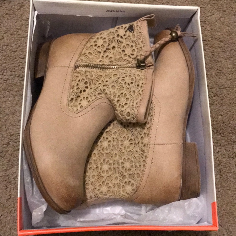 Roxy Booties